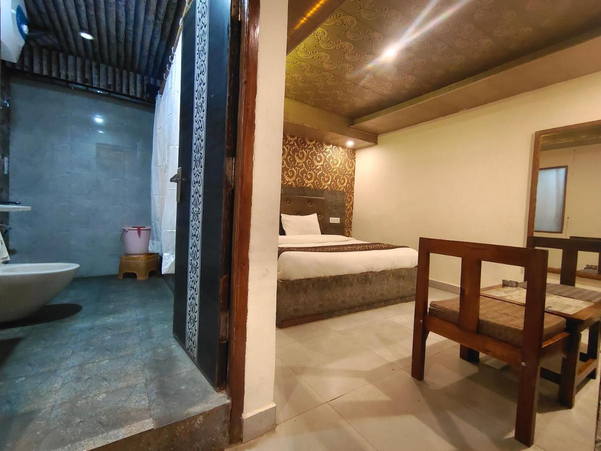 Mountain Zest-Simla Royale Near Mall Road-Free Pickup From Railway Station Simla Exterior foto